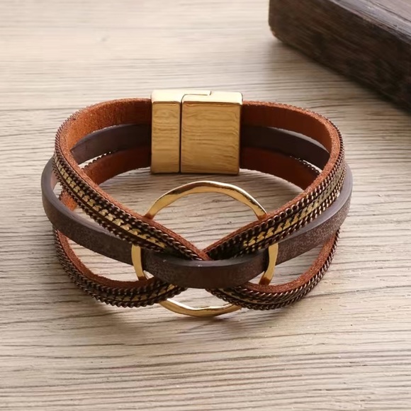 Jewelry - Magnetic buckle wrap bracelet, brown